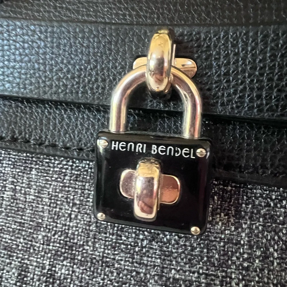 SOLD Henri Bendel - Picture 2 of 11